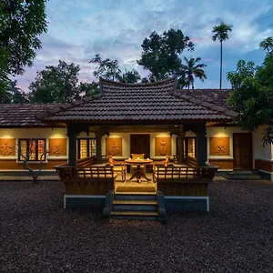Villa The Backwater Heritage- Comp Breakfast With River View & Lawn By Stayvista