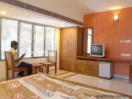 ***  מלון Kochi Treebo Trend Time Square Marine Drive הודו