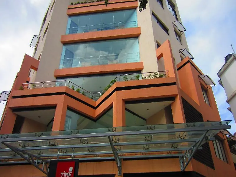 מלון Kochi Treebo Trend Time Square Marine Drive 3*,  הודו