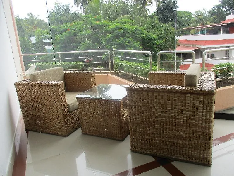 מלון Kochi Treebo Trend Time Square Marine Drive
