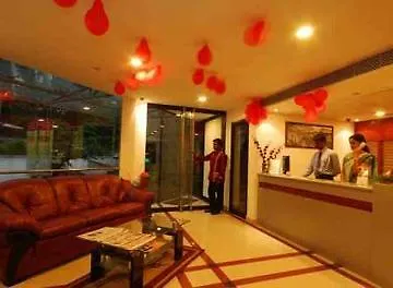 מלון Kochi Treebo Trend Time Square Marine Drive