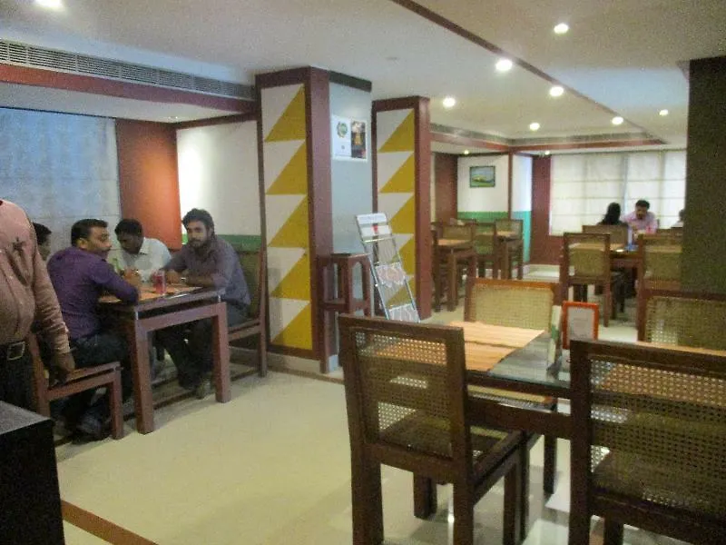 מלון Kochi Treebo Trend Time Square Marine Drive